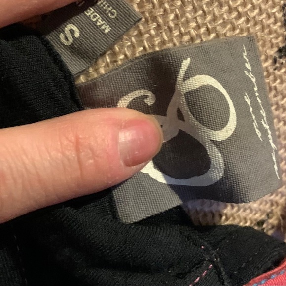 Anthropologie silk and embroidered top M - Picture 6 of 7